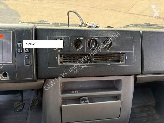 Camión Mercedes VARIO 816 D DOKA 7-Sitzer