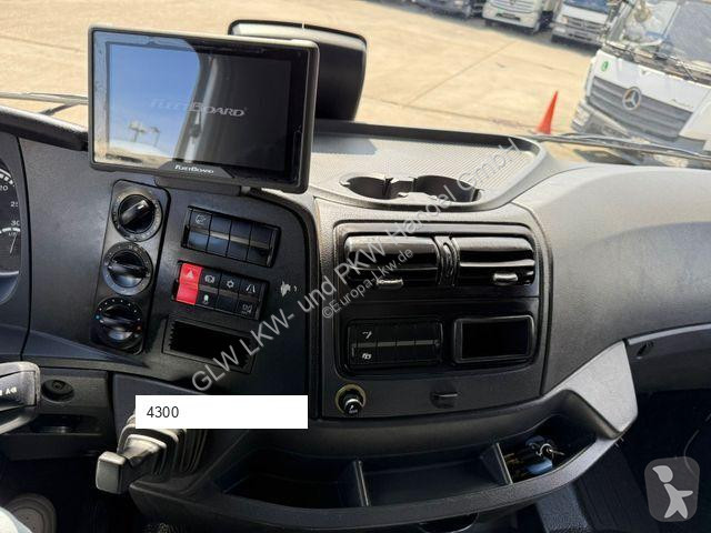 Camión Mercedes ATEGO L Koffer 6,2 m LBW 1,5...