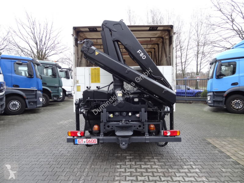 Kamion Renault 300.12 Fassi F80