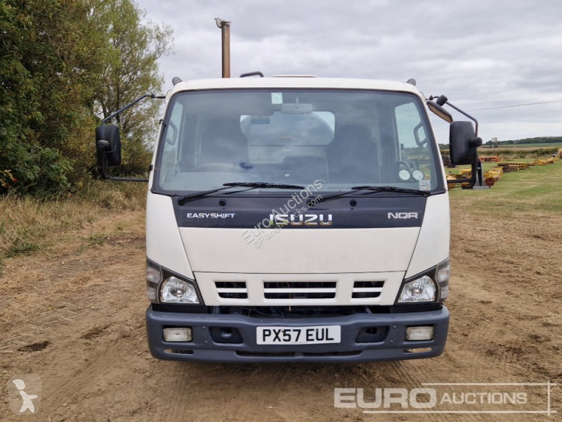 Lastbil Isuzu NQR 7