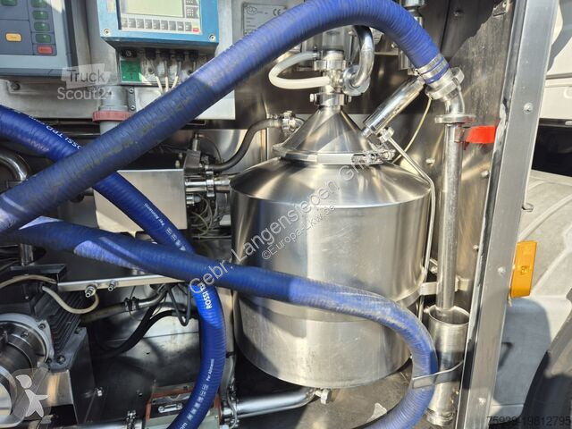 Camion Mercedes 1529 Isoliert - Impeller Anlage
