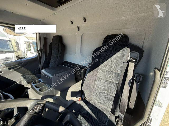 Kamion Mercedes ATEGO 818 L Kühlkoffer 5,30 m...