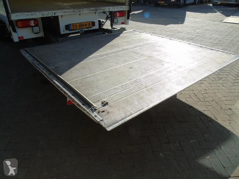 Kamion Volvo FL 250 + euro 6 + lift + 12T