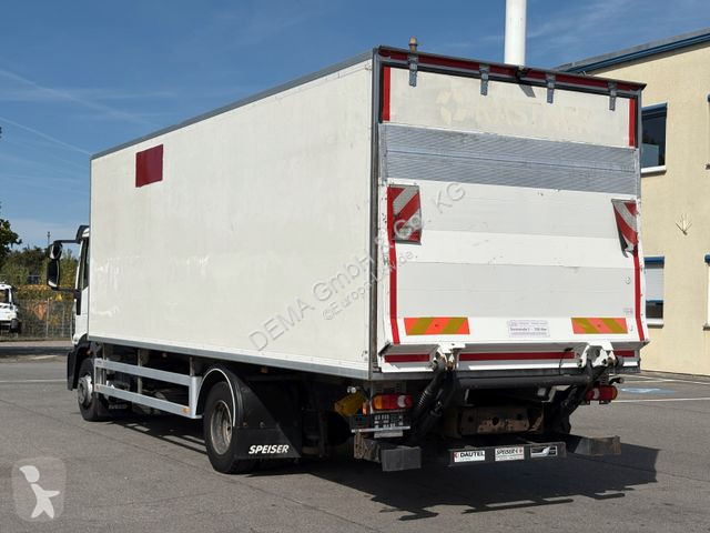 Kamion Iveco...