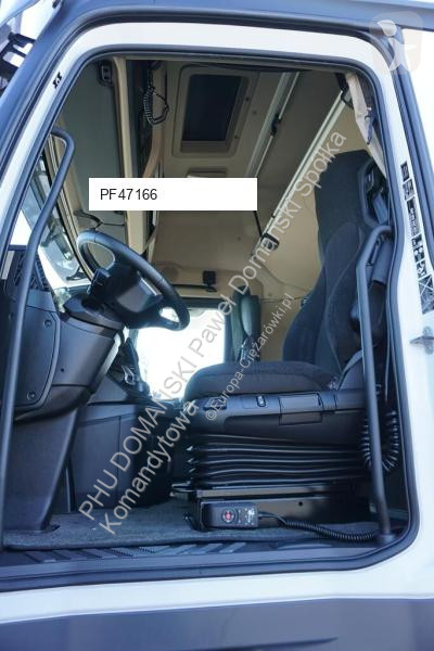 Kamion s návěsem Mercedes / TANDEM