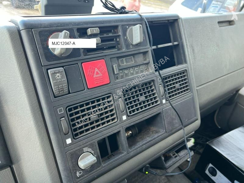 Nyttofordon Iveco 120E18 - 3 HORSES - MANUAL -...