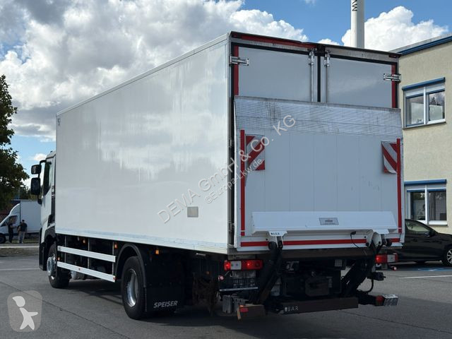 Kamion Renault...