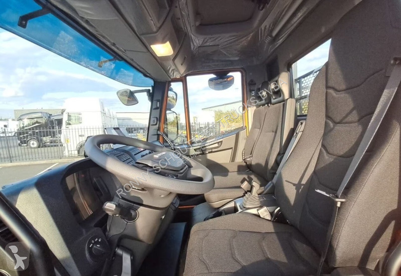 Camion  Euro Cargo 120E28 4x2 Euro Cargo 120E28...