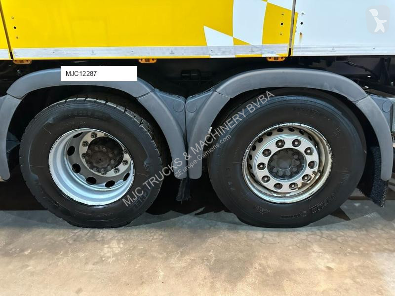 Lastbil Mercedes 16.000 L - 4 COMPARTIMENTS