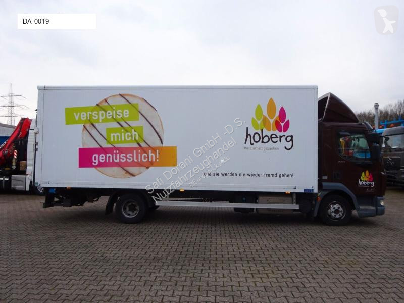 شاحنة DAF LF 220 Koffer mit Palfinger LBW 4x2