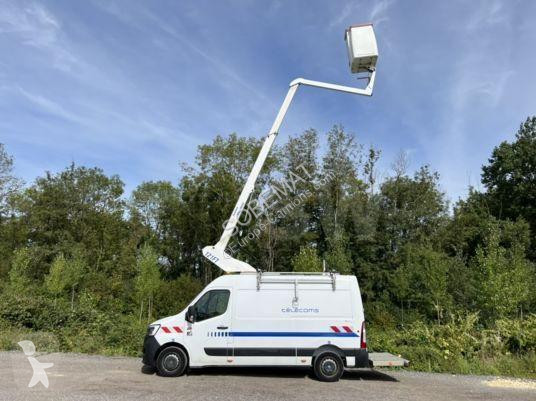 Véhicule utilitaire Renault 121FT