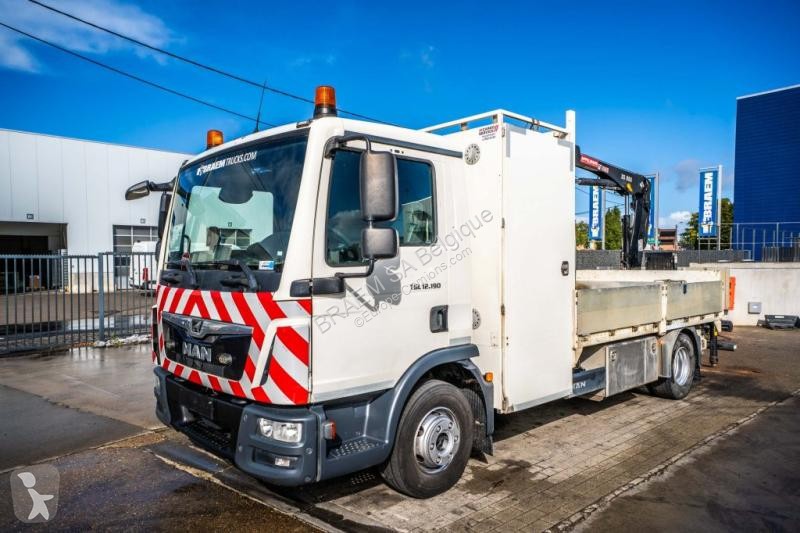 شاحنة MAN 12.190 BL + HIAB 055 D-1 HIDUO