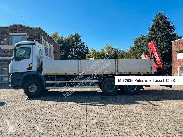 Kamion Mercedes Pritsche + Fassi F135 Kran 6x4...