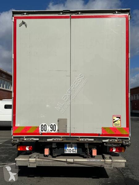 شاحنة Iveco