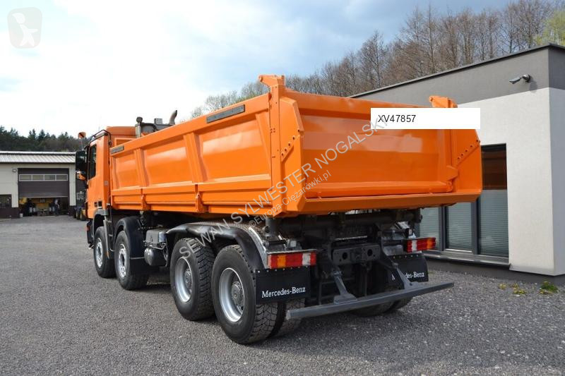 Teherautó Mercedes ACTROS 3241