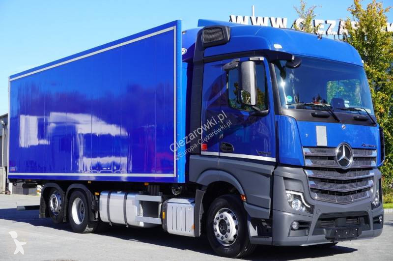 Камион Mercedes