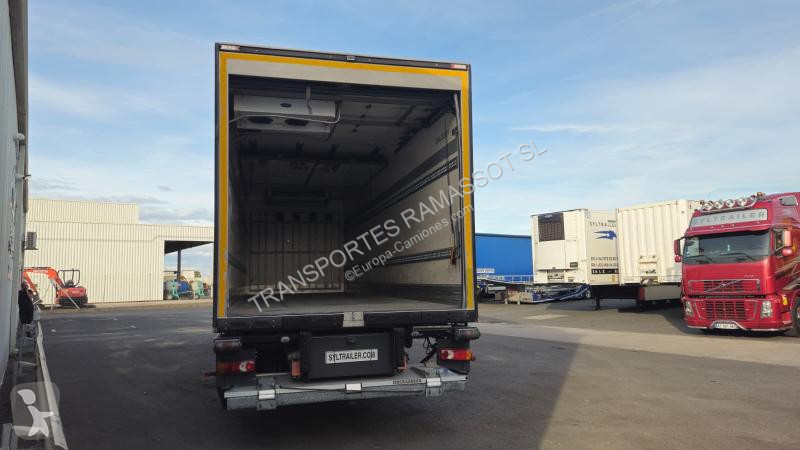 شاحنة Renault  D WIDE (LOA Location avec Option...