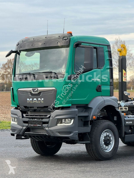 Camion MAN 33.480 6x6 BL HYVA 26-55-S AK *NEU*