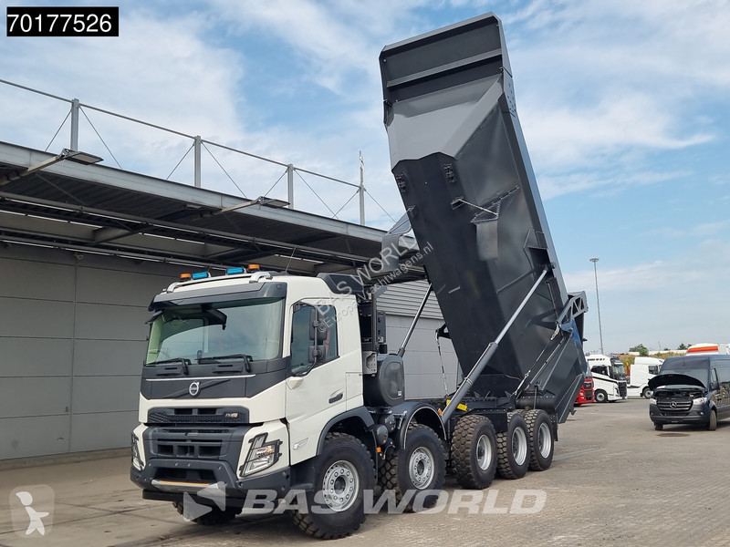 شاحنة Volvo 520 10X4 NEW 50T Payload 30m3...