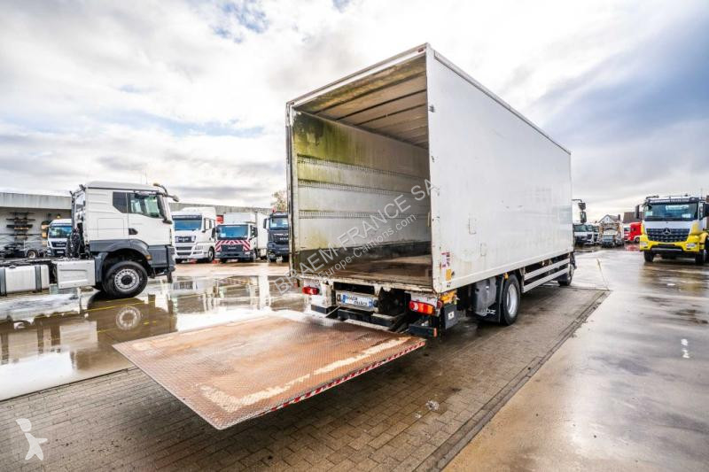 شاحنة Renault MIDLUM (16T)+ DHOLLANDIA 2T