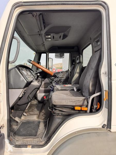 شاحنة Nissan 165
