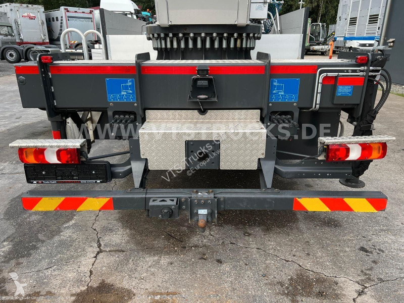 شاحنة Mercedes 1223 4x2 Böcker-Dachdeckerkran
