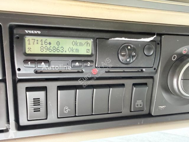 Camión Volvo 2120 K3
