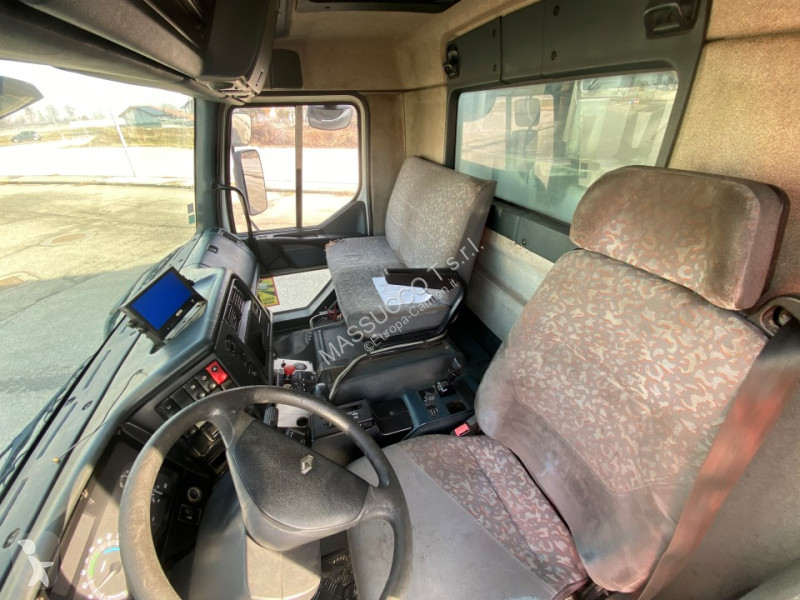 شاحنة Renault 260