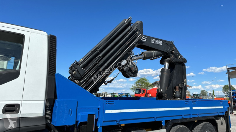 Vrachtwagen Iveco 410