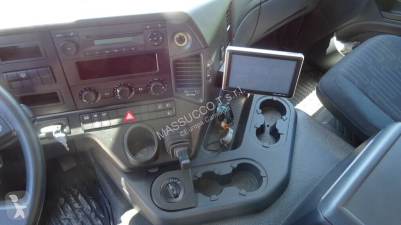شاحنة Mercedes 3351 6x6