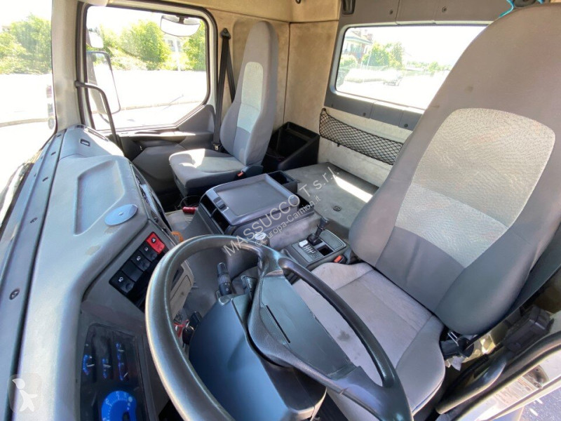 شاحنة Renault 370 6x2