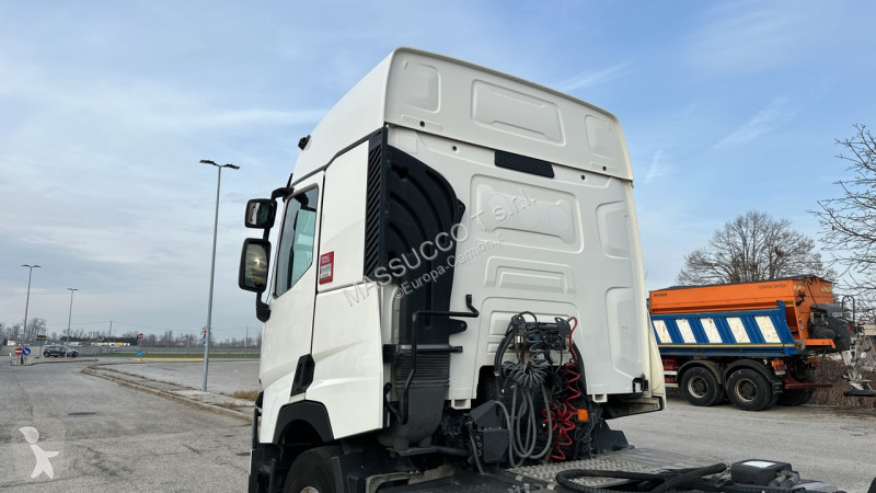 شاحنة Renault T460 4x2