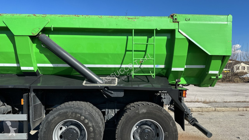 شاحنة Mercedes benz  4146 AKN 8X8