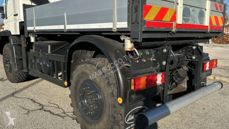 شاحنة Mercedes 405 4X4