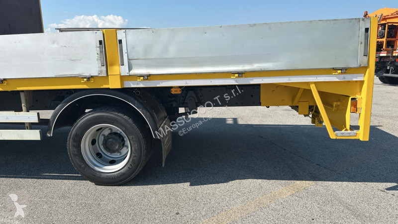 Camion  ML120E18