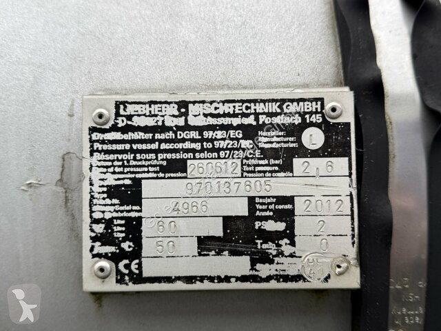 نصف مقطورة Liebherr Liebherr Betonmischer...
