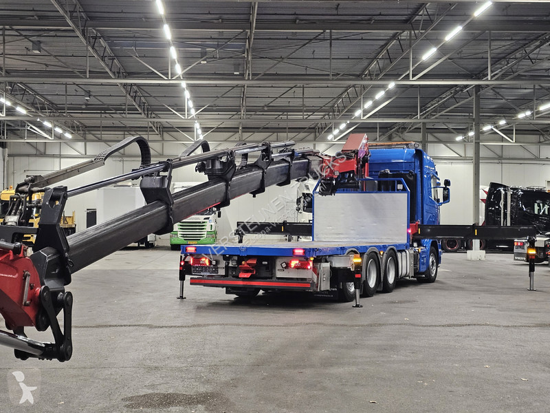 شاحنة Scania 490 8x4*4 / HMF 5020 + JIB