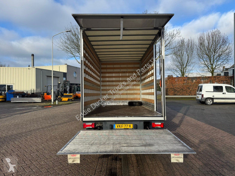 شاحنة Iveco DAILY 40C18 EURO 6 / MANUAL /...