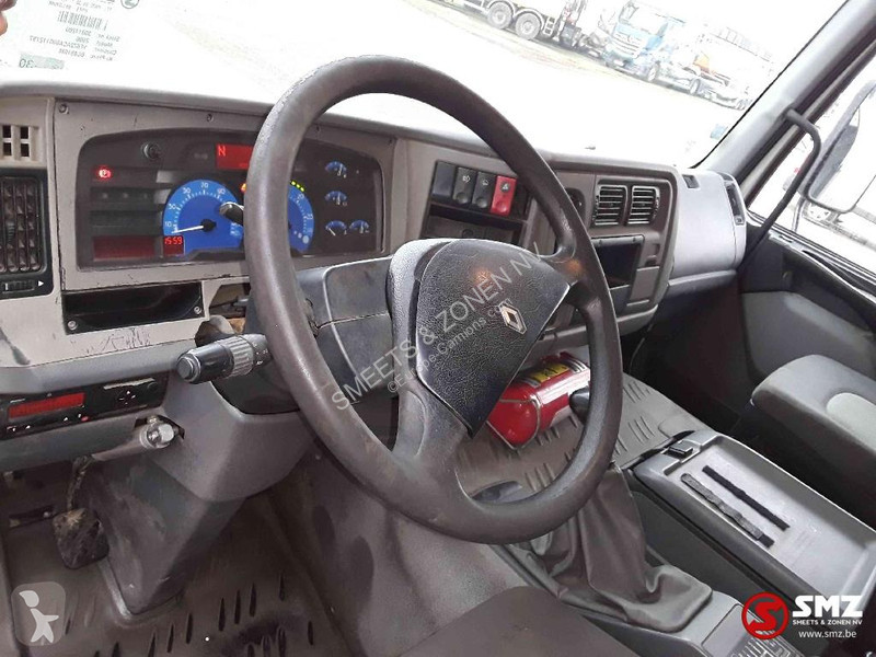 شاحنة Renault 270 14000L 4 comp