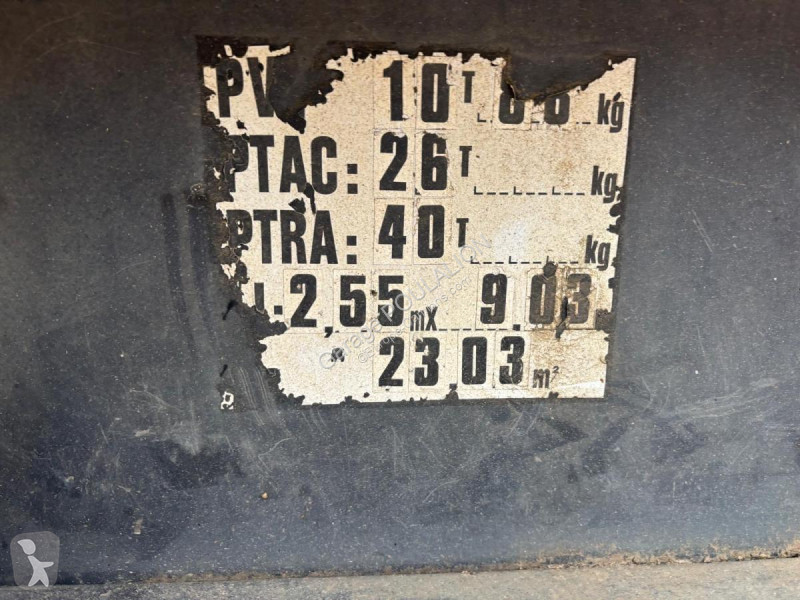 Camion MAN REMORQUANT SINT 27-343