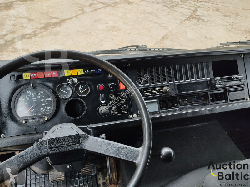 شاحنة Iveco 110-17