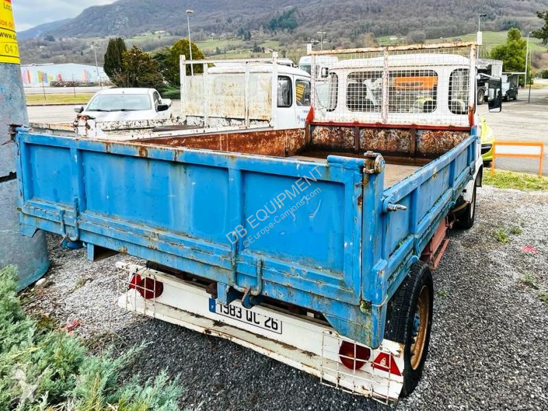 شاحنة Saviem  SG 2 Camion benne 3,5T