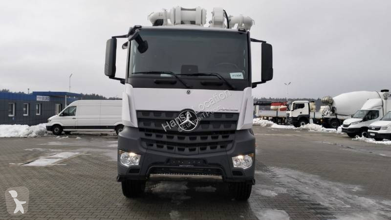 شاحنة Mercedes 4451
