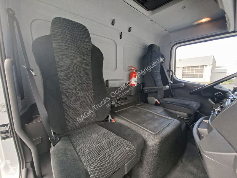Camión Mercedes 1218 Fourgon