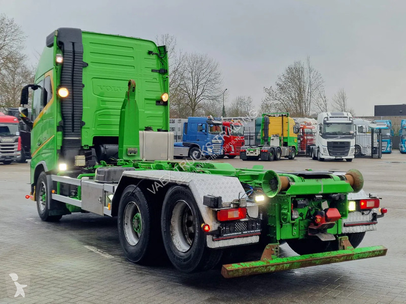 شاحنة Volvo 16750 Globetrotter XL 6x2 - 20T...