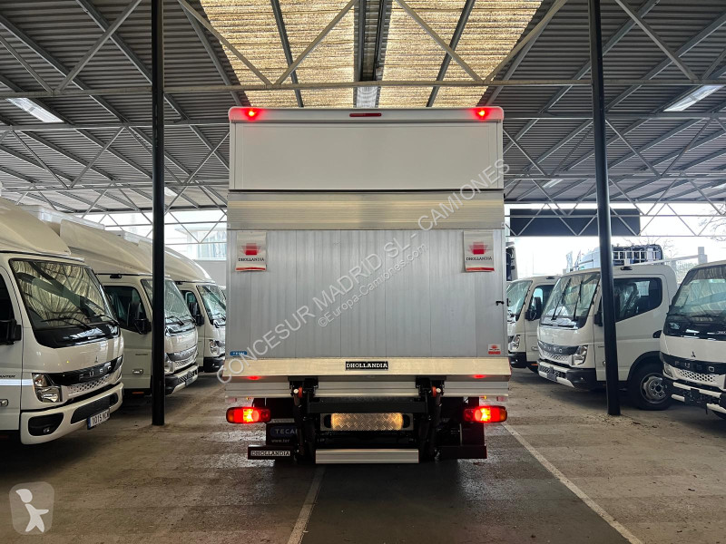 شاحنة Fuso 3.6 Ton 3C15 Paquetero con trampilla