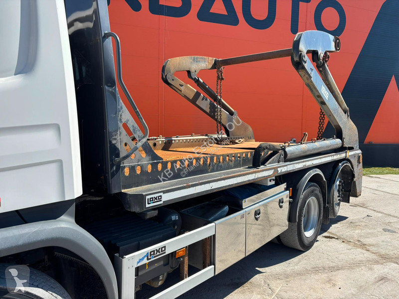 شاحنة Scania P 320 6x2*4 AXO D186VA-2 / PATFORM...