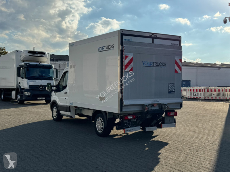 Kamion Ford Tiefkühlkoffer Türen+LBW ATM 83tkm!