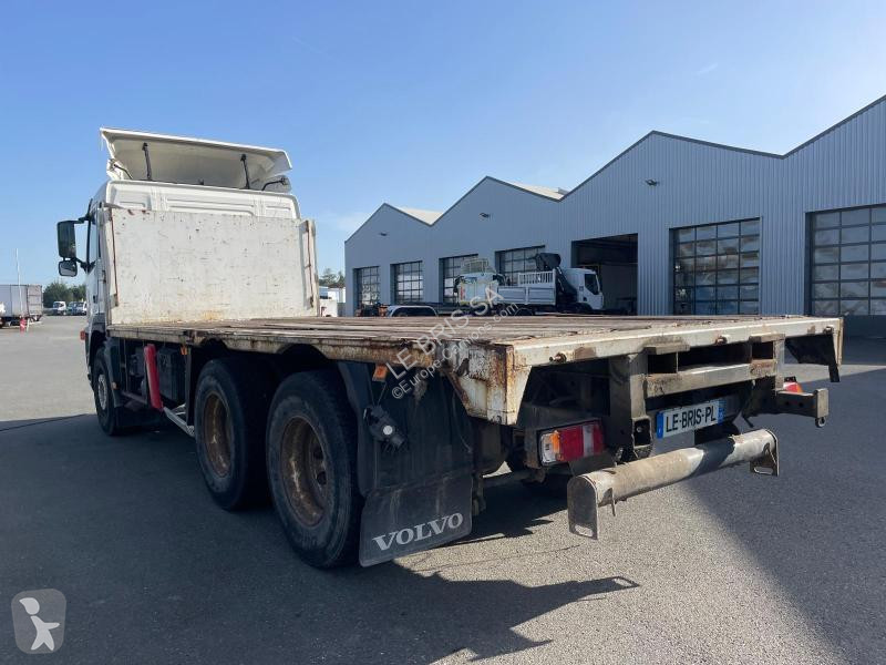 شاحنة Volvo .300