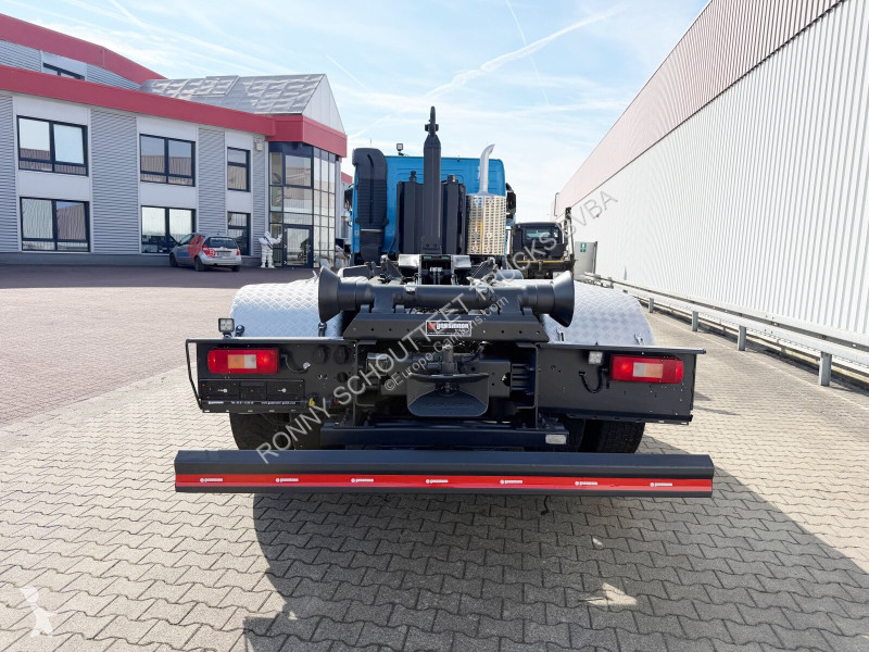 Camion  FM 460 8x4 FM 460 8x4, Liftbare...
